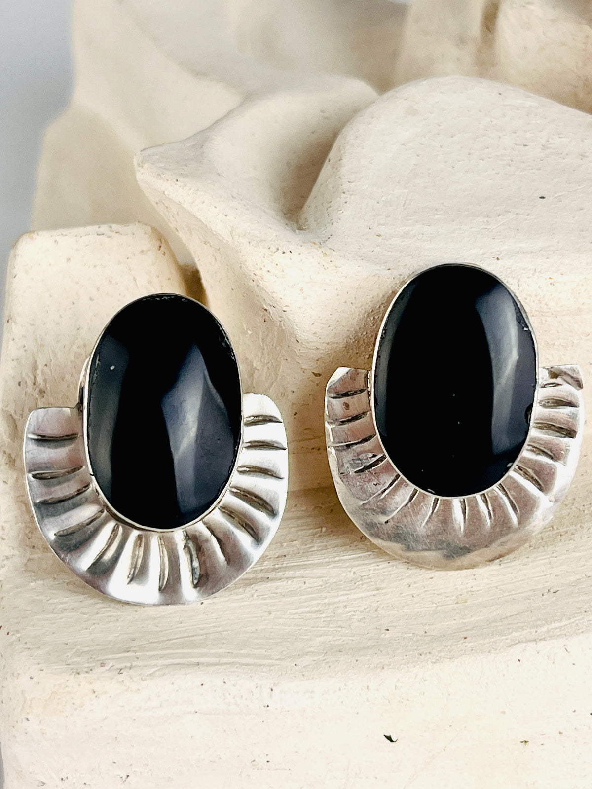 Vintage Native American Black Onyx Sterling Silver Earrings