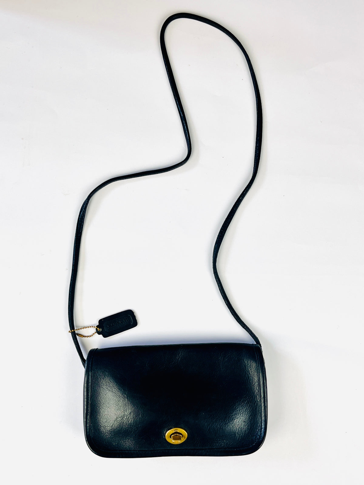 Vintage 1970s Early Coach Dinky Bag