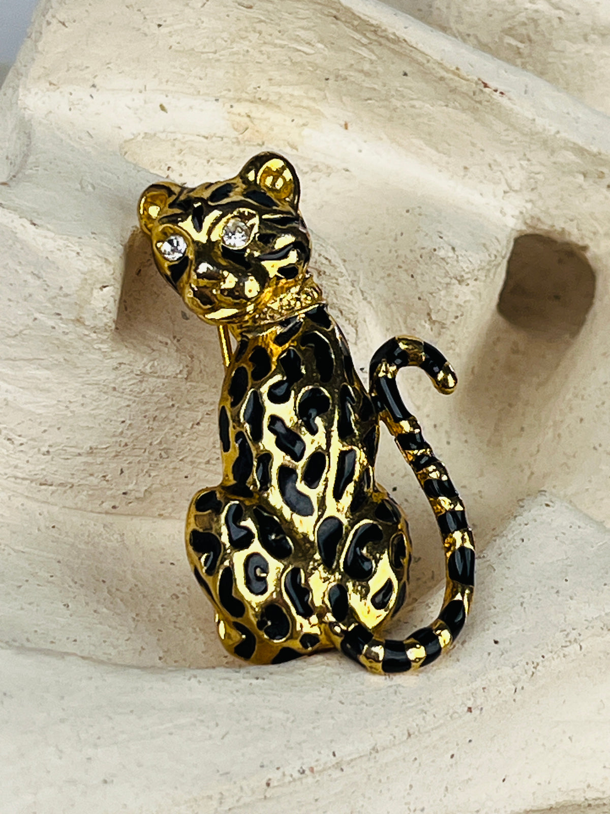 Vintage Seated Leopard Brooch