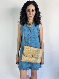 Vintage Woven Staw Clutch/Shoulder Bag