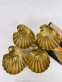 Vintage Hollywood Regency Engraved Brass Shell Bowl