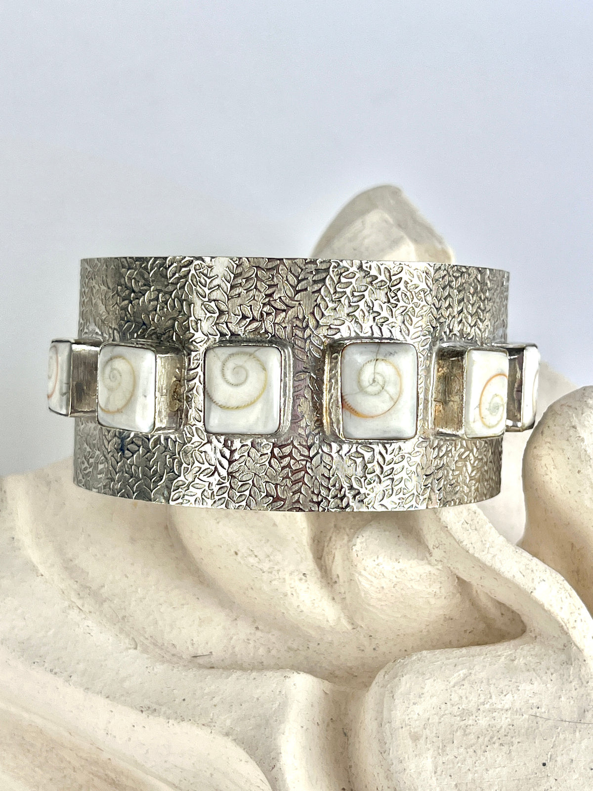 Vintage Sterling Silver Shiva Eye Shell Cuff