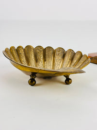 Vintage Hollywood Regency Engraved Brass Shell Bowl