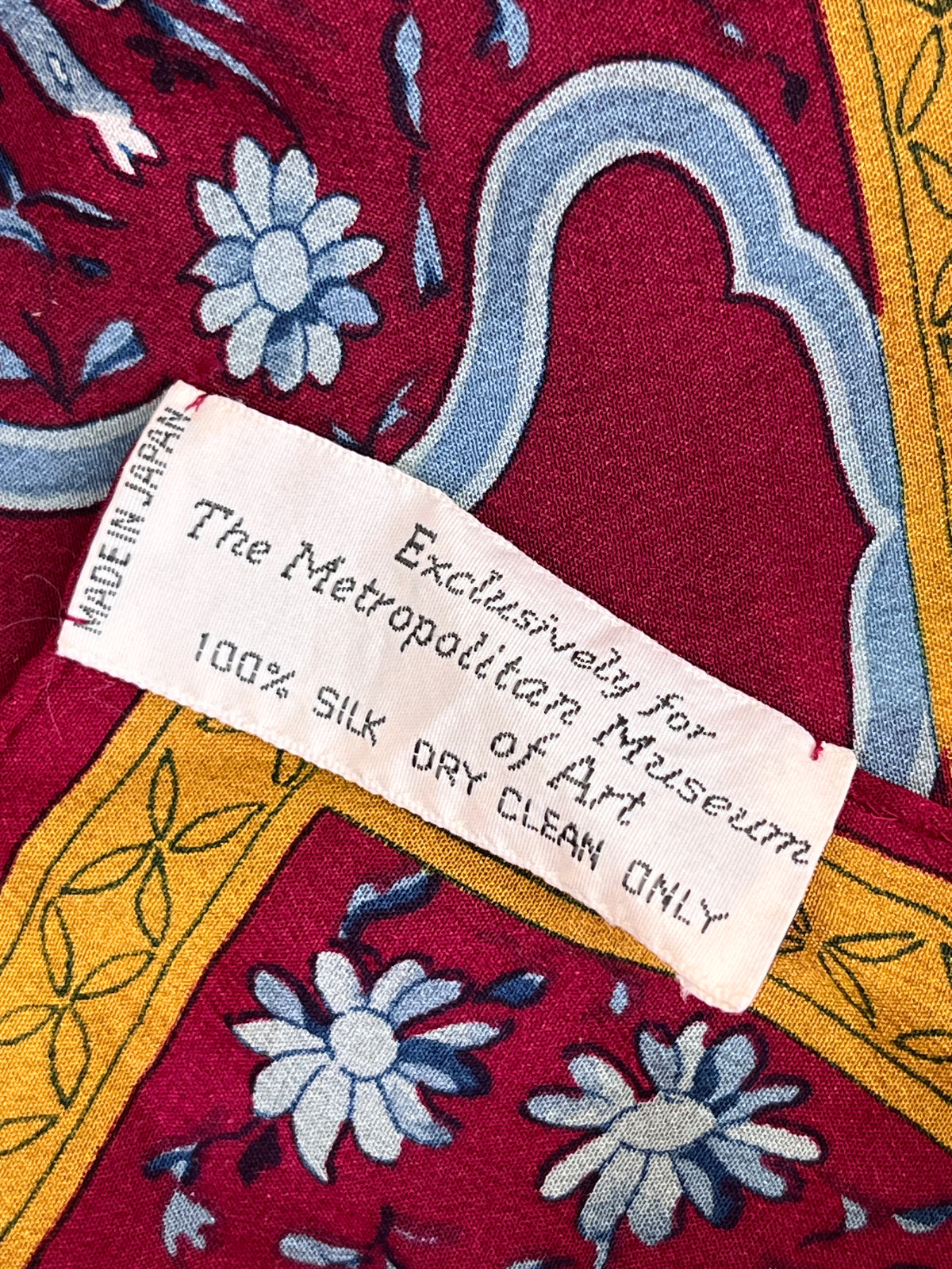 Metropolitan Museum of Art Scarf