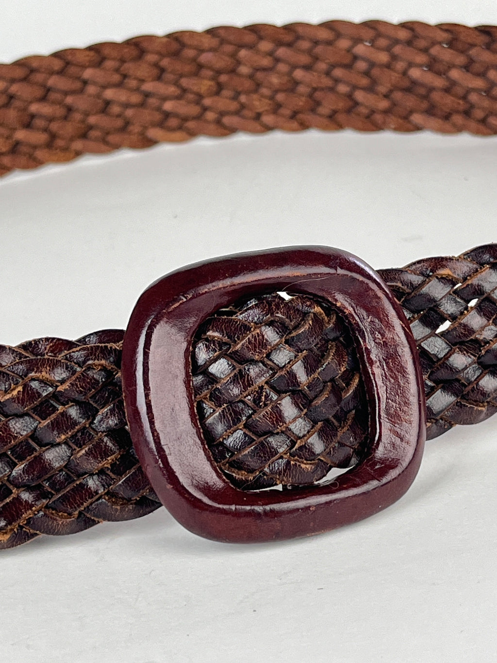 Vintage Made in Italy Braided Leather Medallion Belt – Artisan Statement Piece Vintage Made in Italy Braided Leather Medallion Belt  main image 2