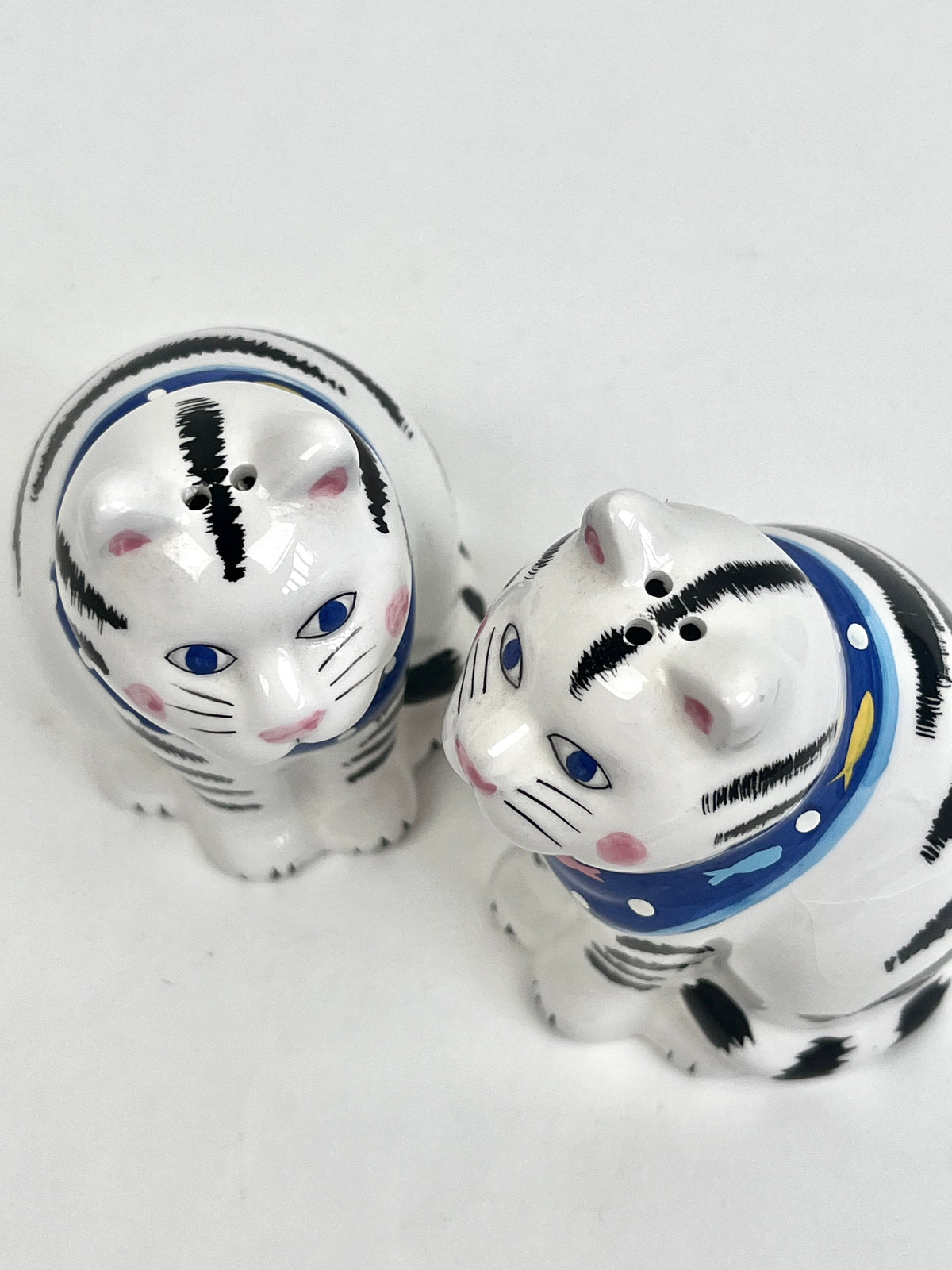 Vintage Ceramic Cat Salt & Pepper Shakers