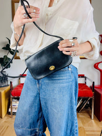 Vintage 1970s Early Coach Dinky Bag