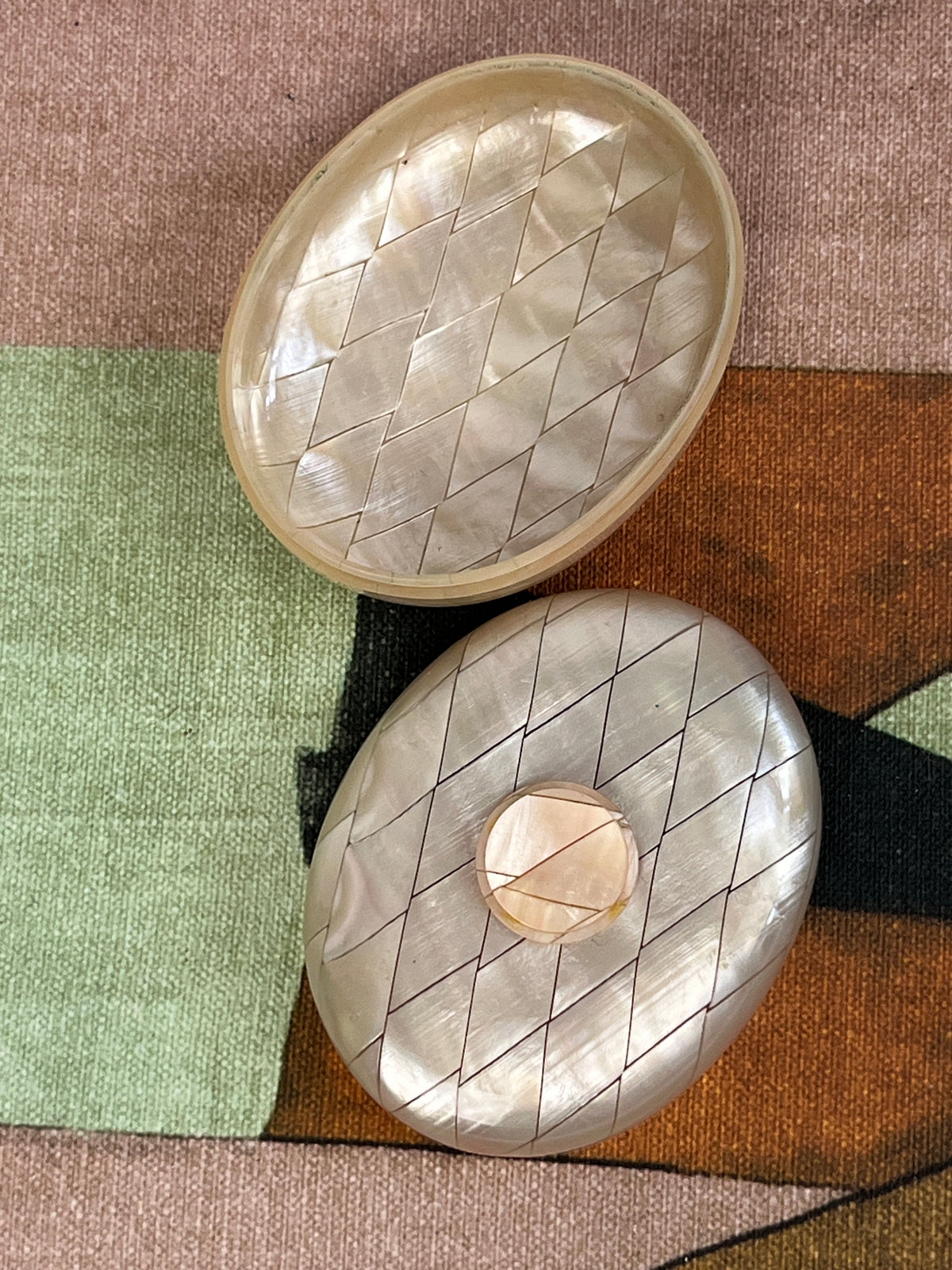 Vintage Italian Mother of Pearl Lidded Box