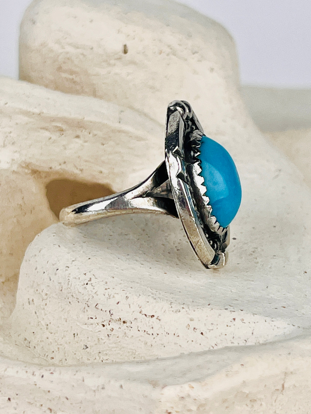 Vintage Mid-Century Navajo Sterling Silver Turquoise Ring