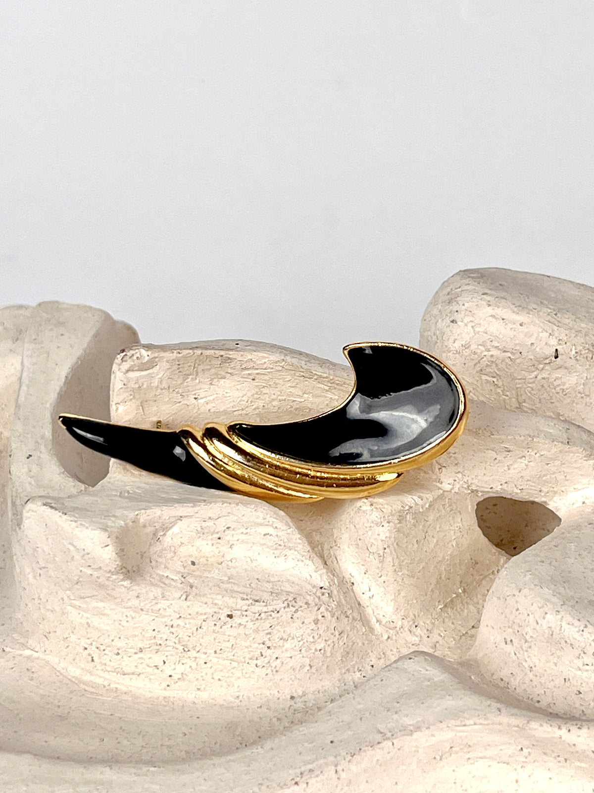 Vintage Black Enamel and Gold Tone Brooch