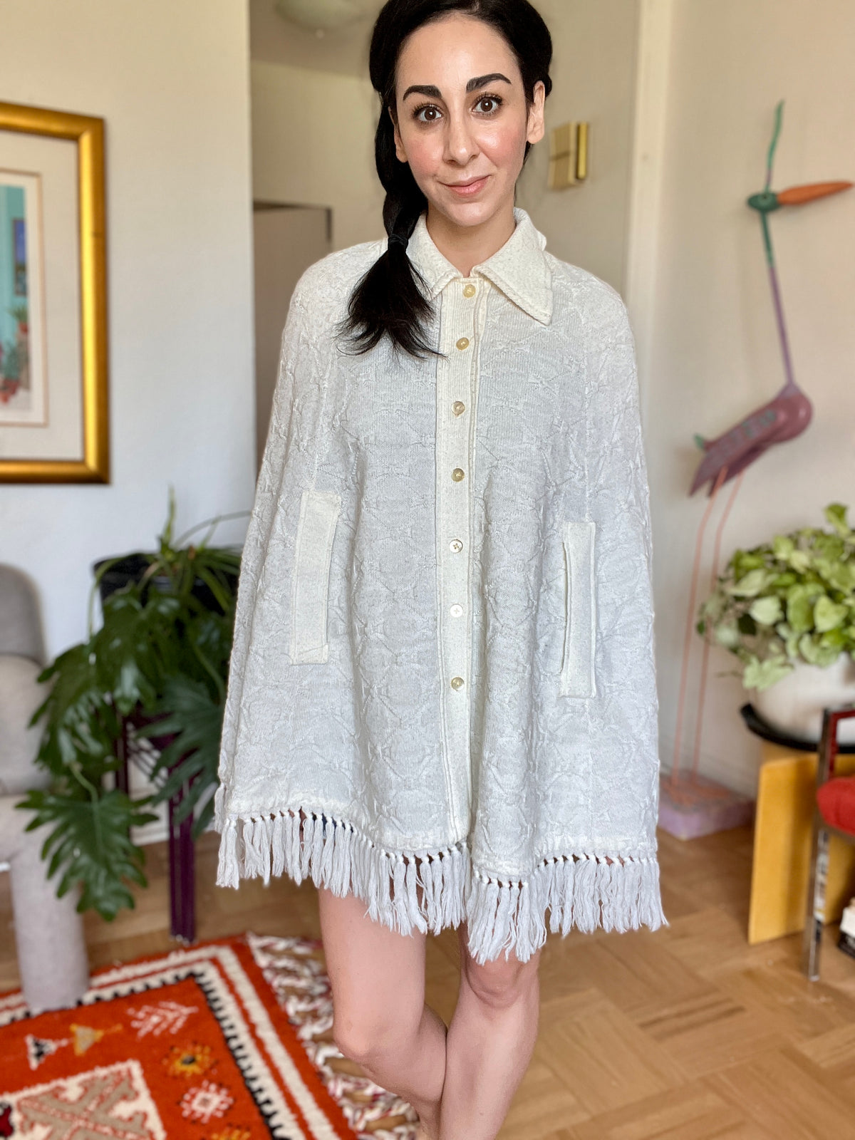 Vintage Knit White Cape - Bow Pattern