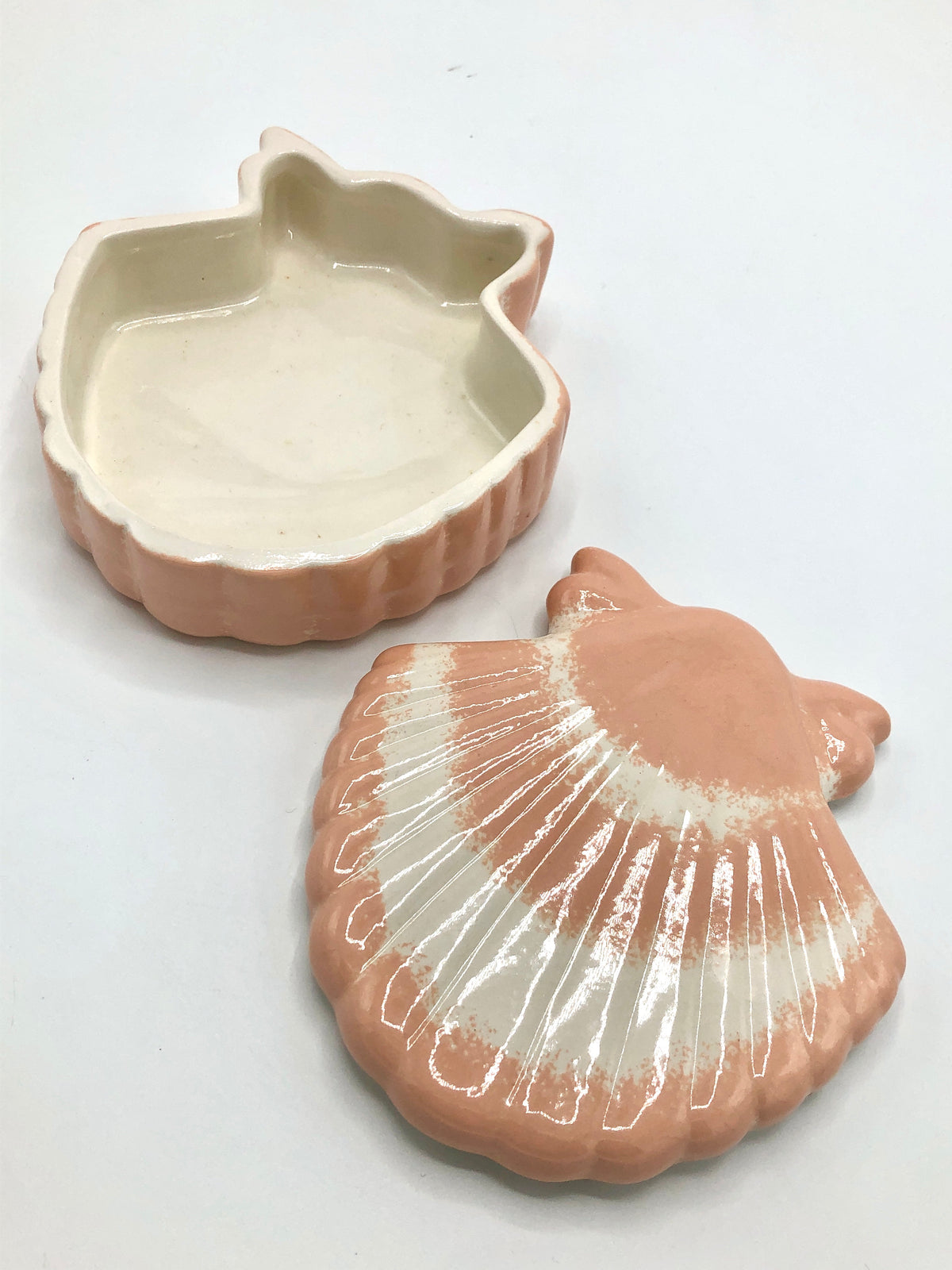 Vintage Ceramic Shell Box