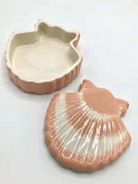 Vintage Ceramic Shell Box