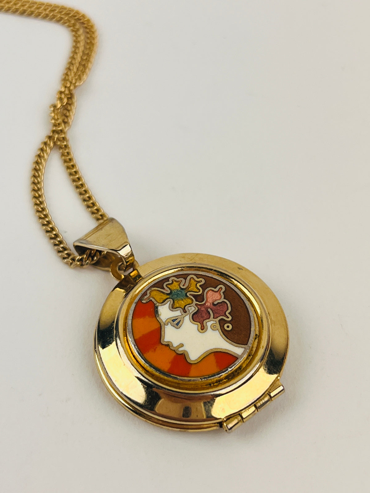 60s Vintage Lady Locket Necklace