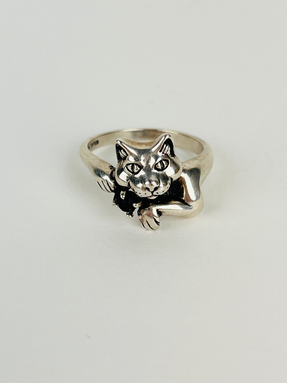 Vintage Sterling Cat Ring