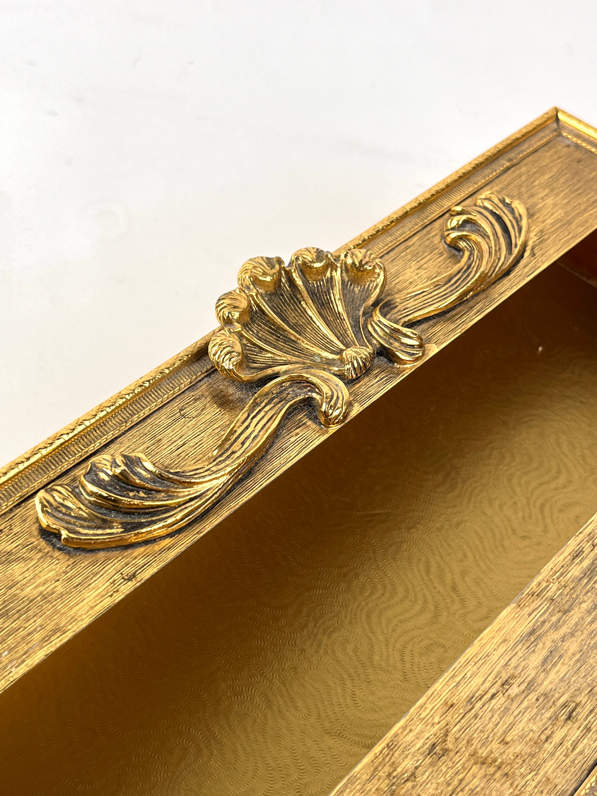 Hollywood Regency Tissue Box Cover