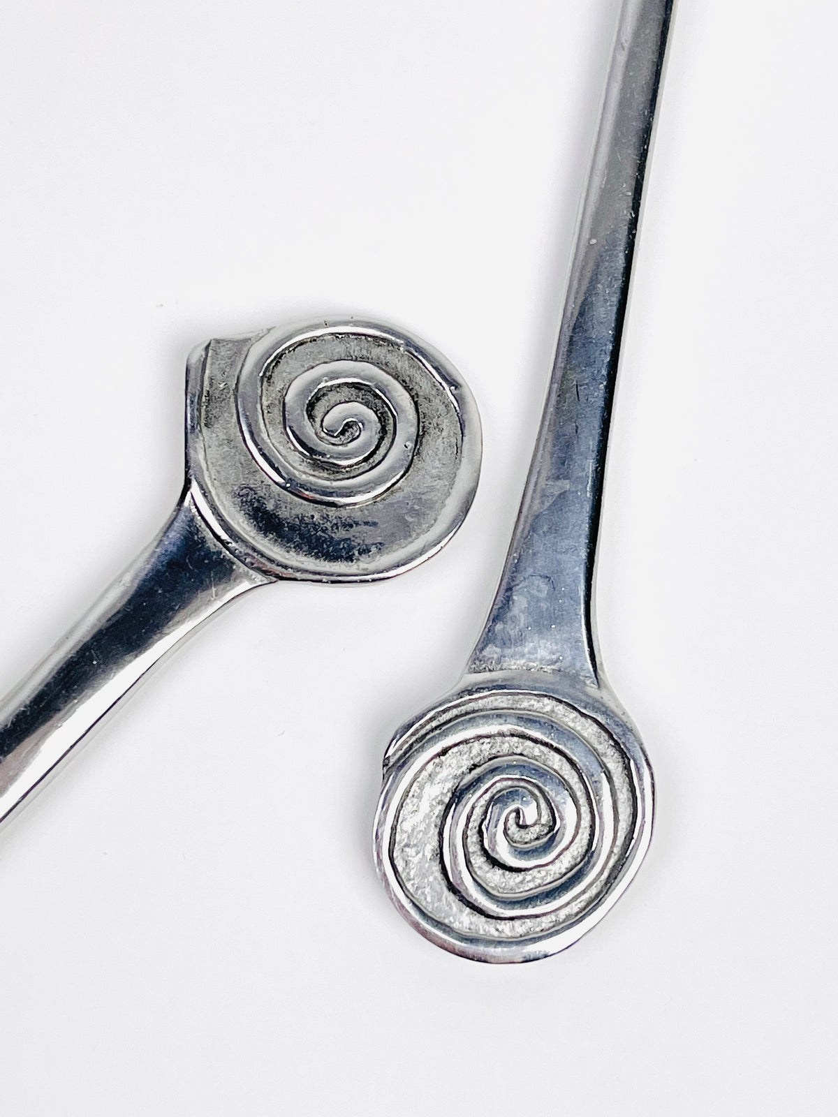 Postmodern Serving Utensils by Mariposa