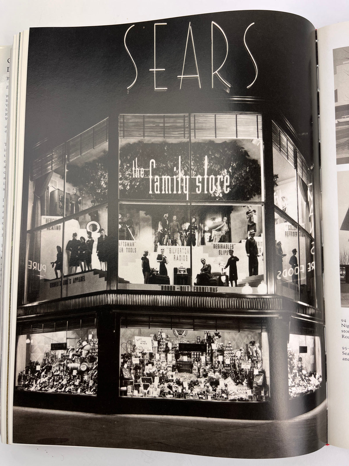 Chicago Architecture and Design 1923-1993 Book