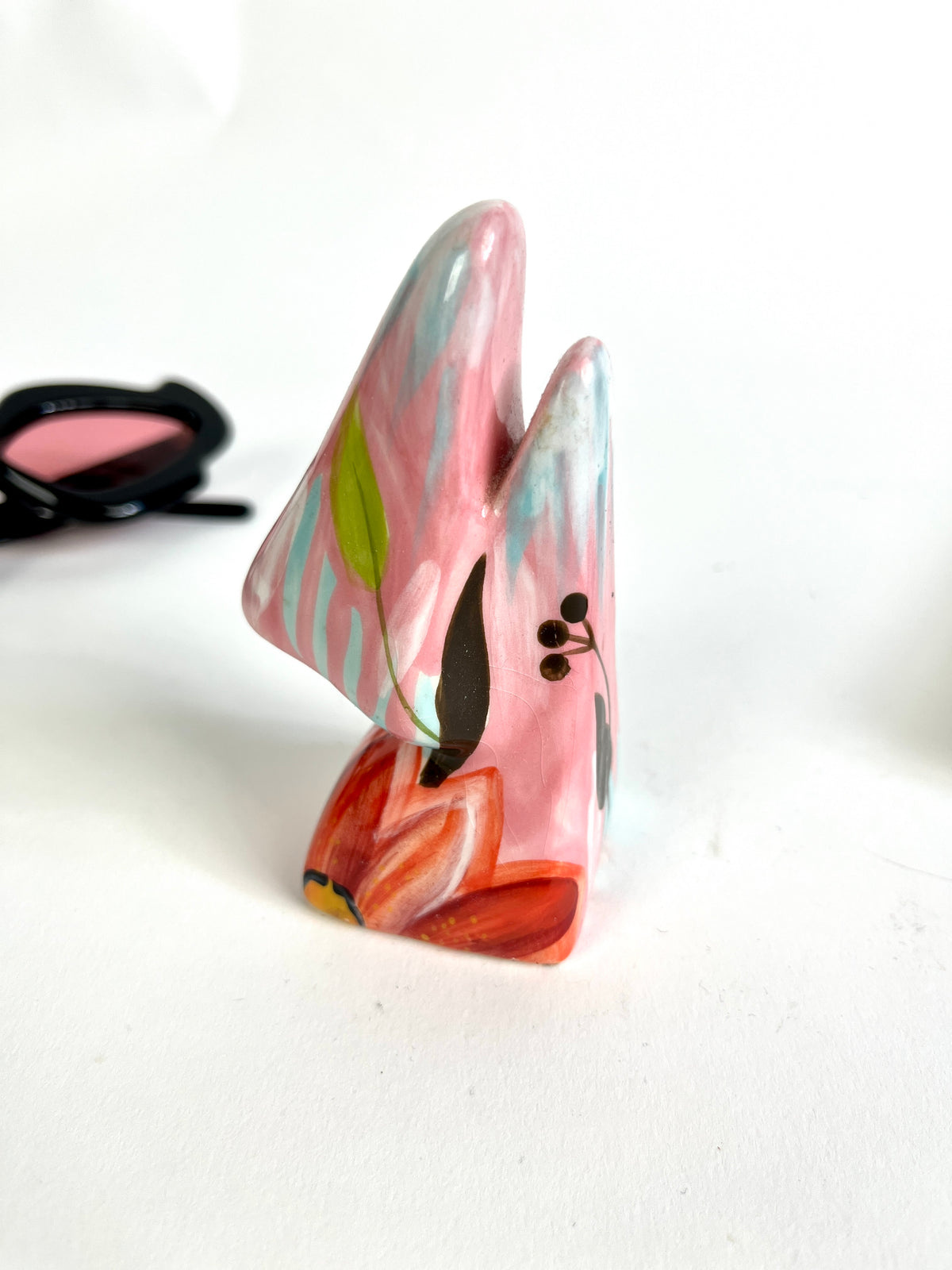 Ceramic Floral Nose Eyeglass Holder