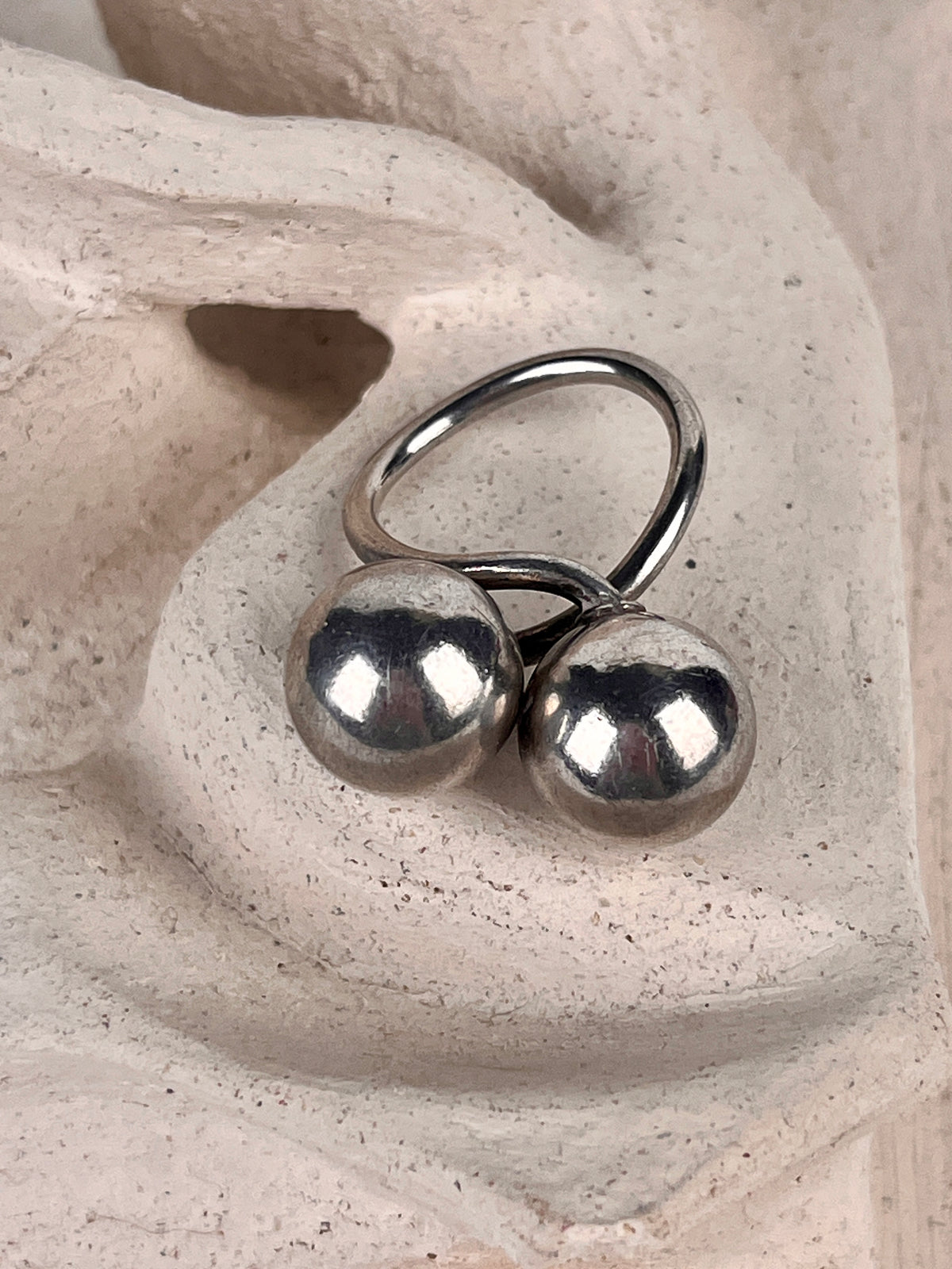 Vintage Modernist Sterling Kisslock Ring