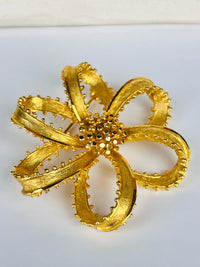 Vintage Gold Tone Floral Brooch