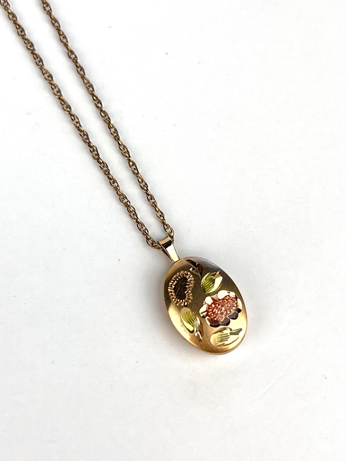 Vintage 14k Gold-Filled Engraved Floral Locket