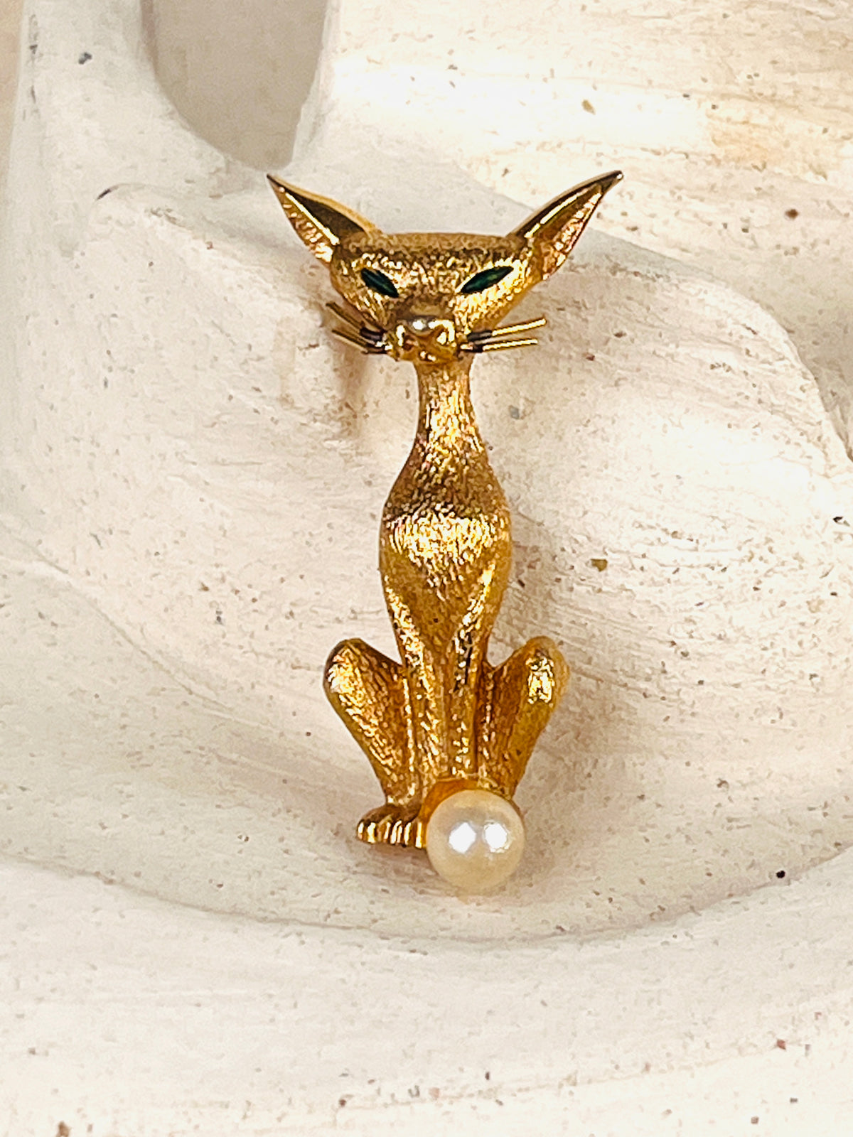 Vintage Mid-Century Cat & Pearl Brooch by Boucher