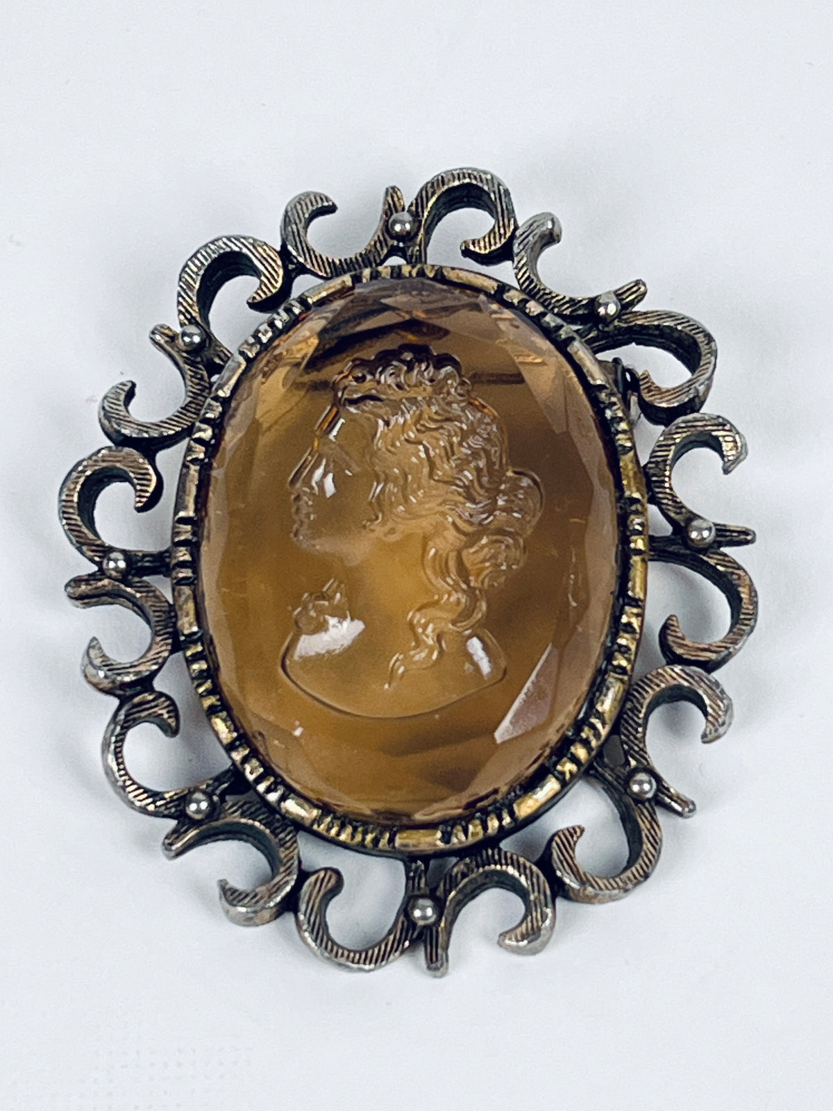 Vintage Glass Cameo Brooch