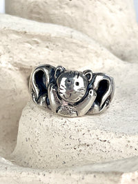Vintage Sterling Cat Ring