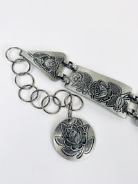 Vintage 1940s Stamped Aluminum Rose Link Belt