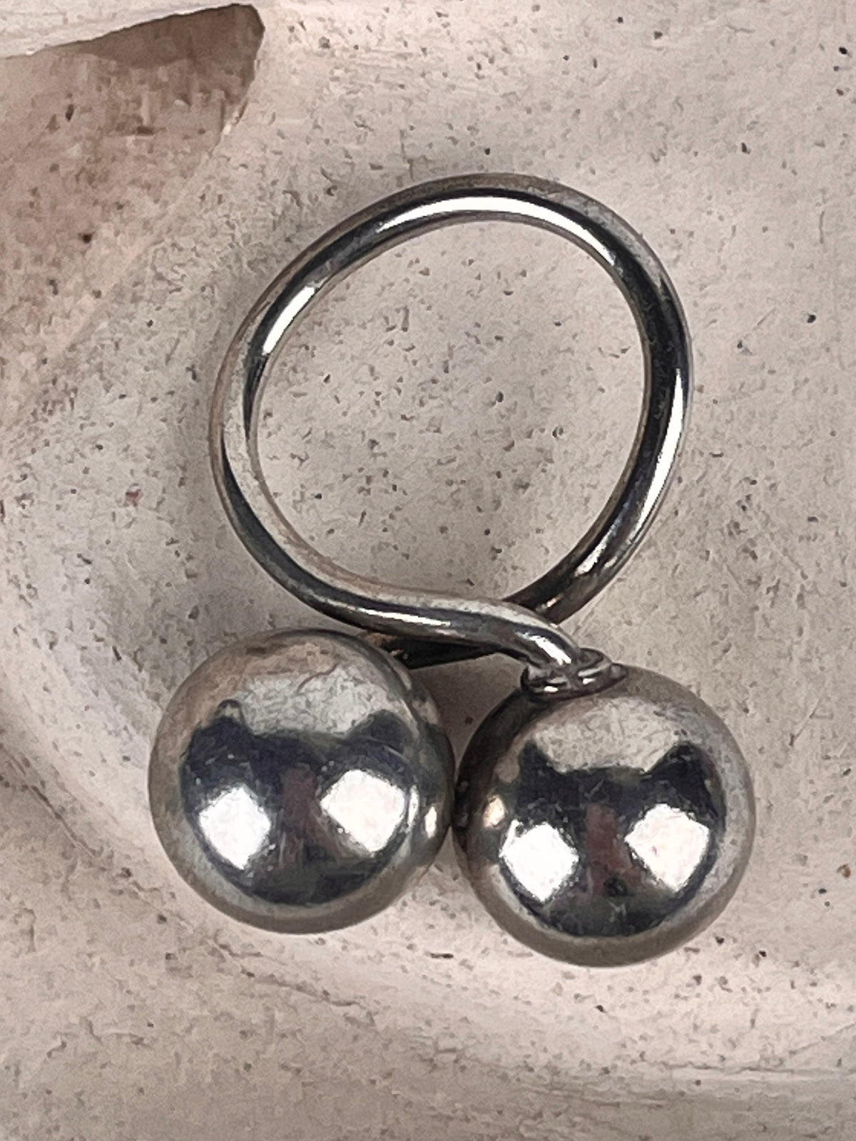 Vintage Modernist Sterling Kisslock Ring