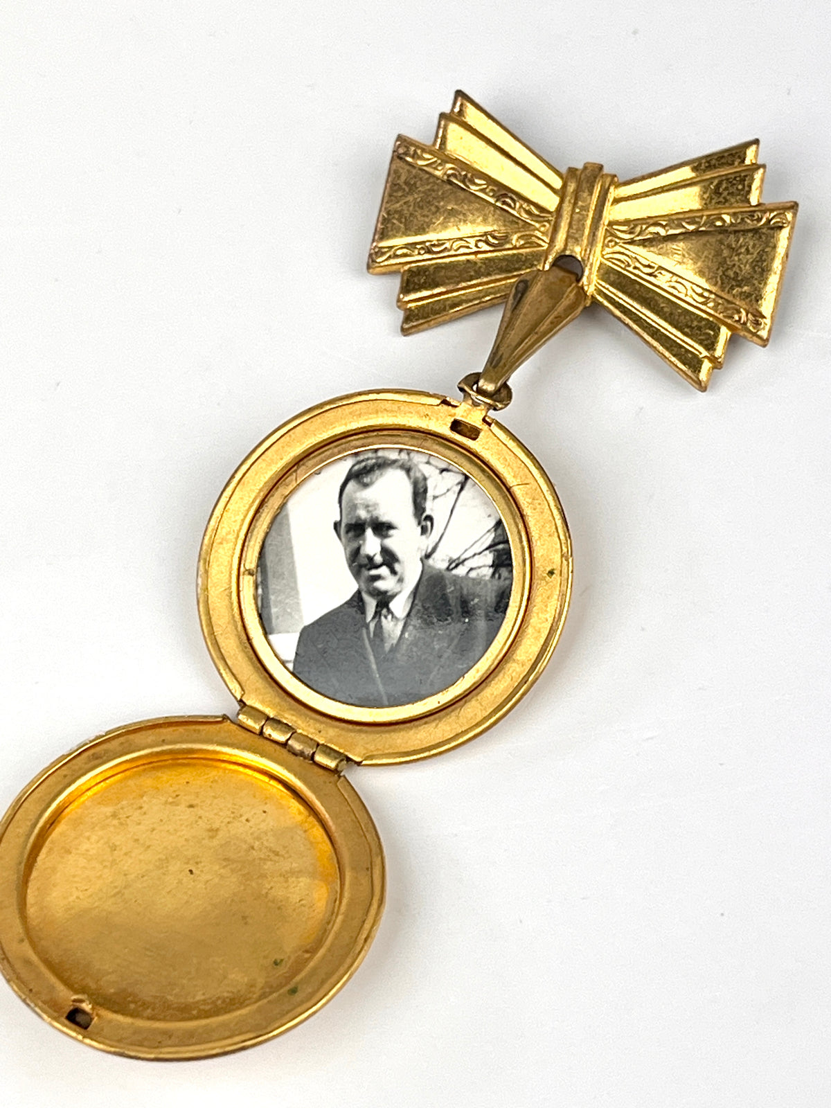 Vintage 1940s Locket Brooch