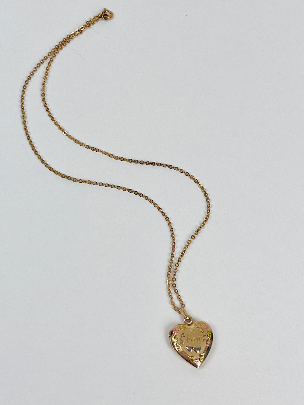 Vintage 14k Gold-Filled Engraved “Mom” Locket