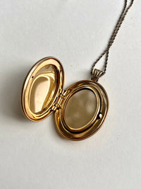 Vintage 14k Gold-Filled Engraved Floral Locket