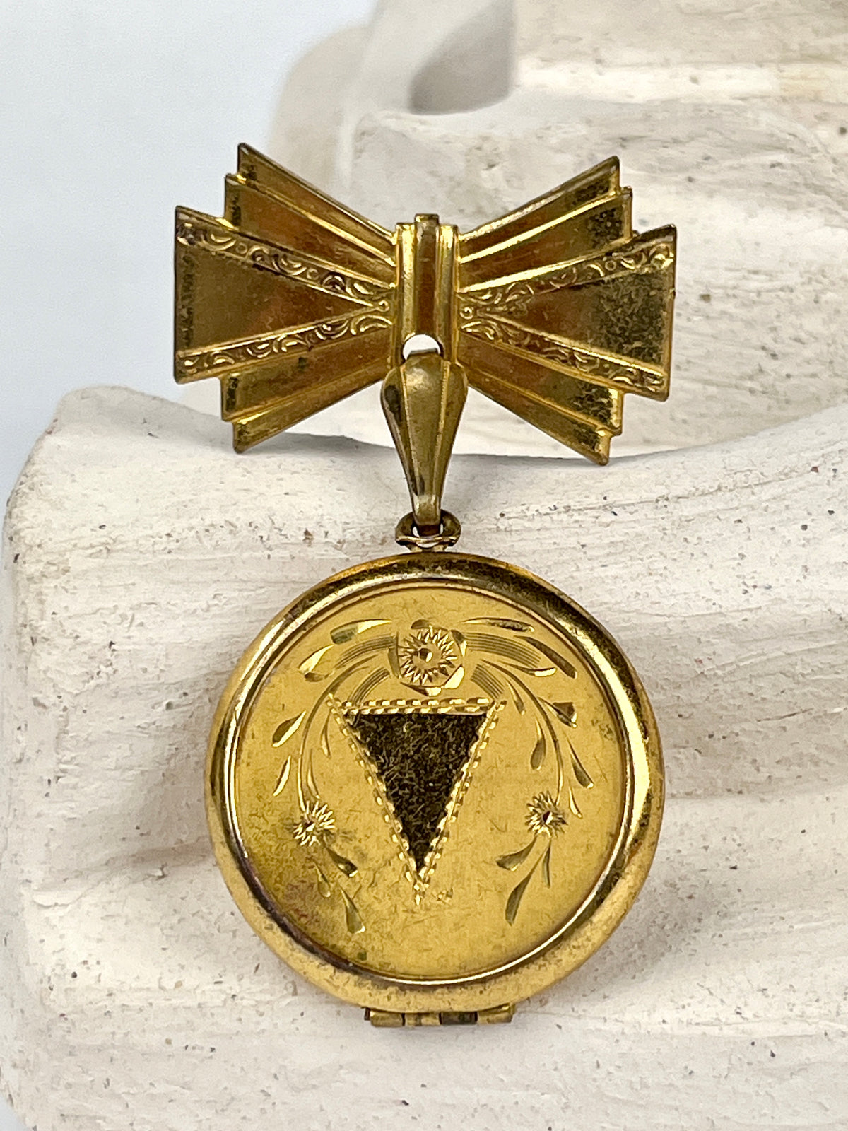 Vintage 1940s Locket Brooch