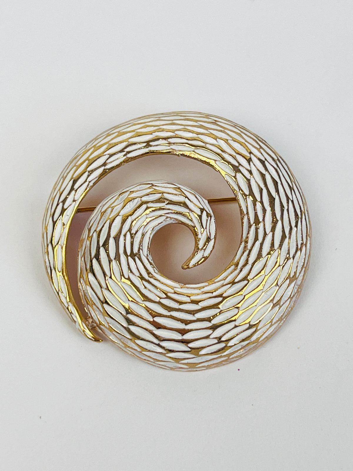 Vintage White and Gold Tone Textured Brooch