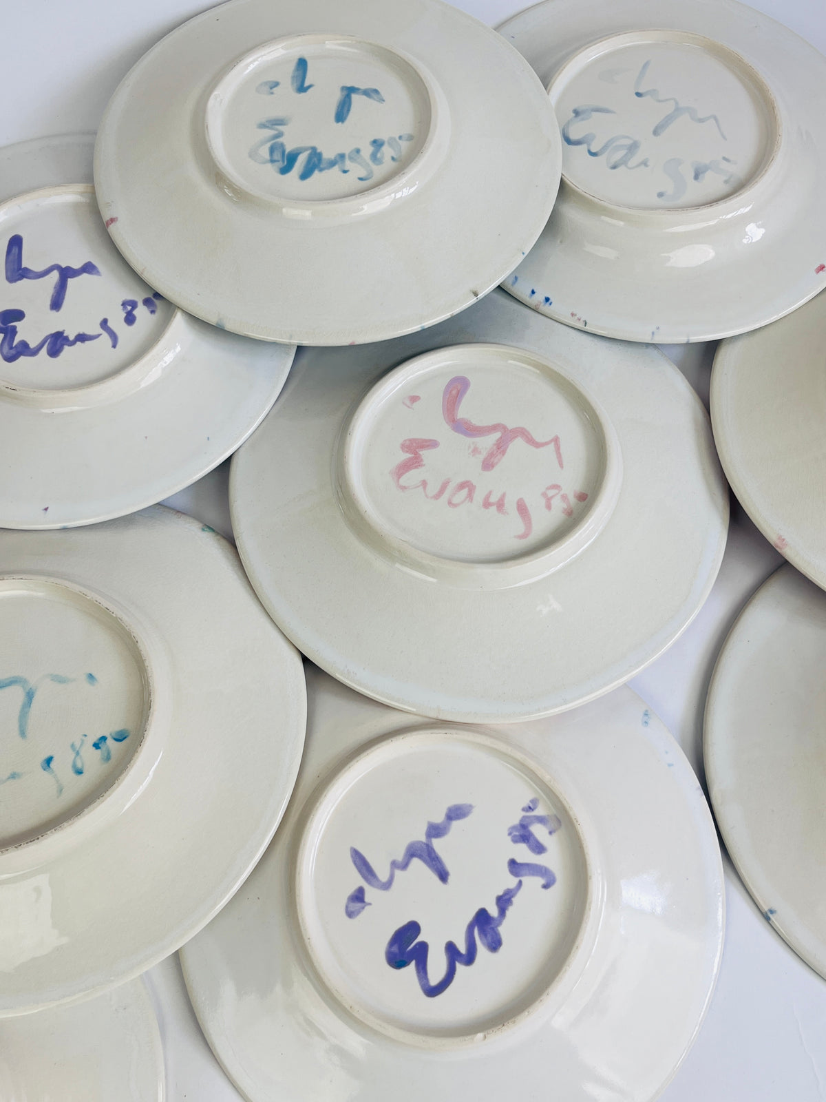 Rare 10pc Set of Lyn Evans Dinner Plates