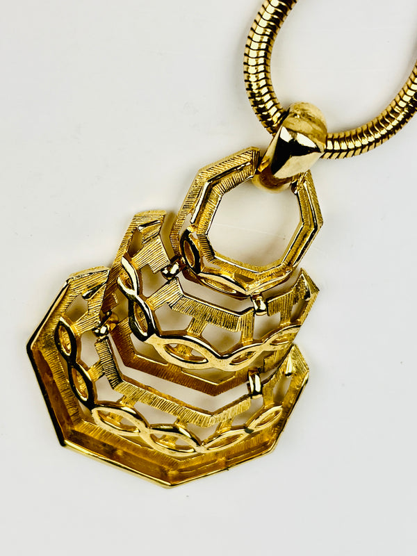 Vintage 1970s Gold Tone Pendant Necklace