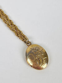 Vintage Oval Flower Engraved Locket