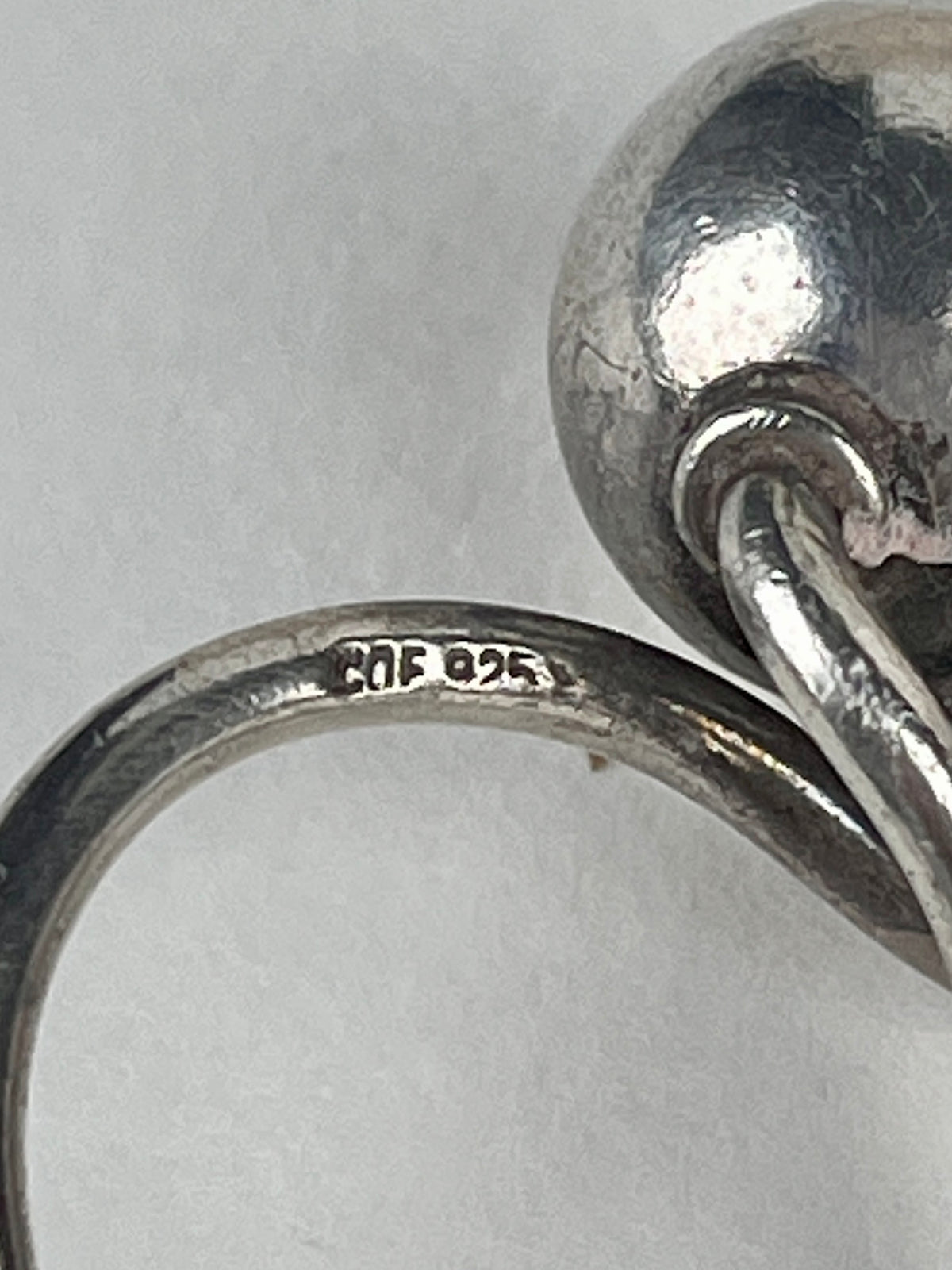 Vintage Modernist Sterling Kisslock Ring