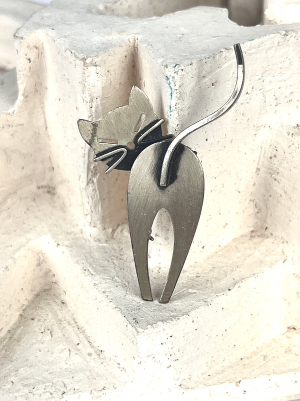 Vintage Sterling Cat Brooch