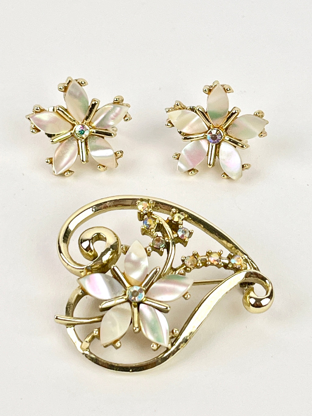 Vintage Mother of Pearl Flower Earrings & Brooch Set