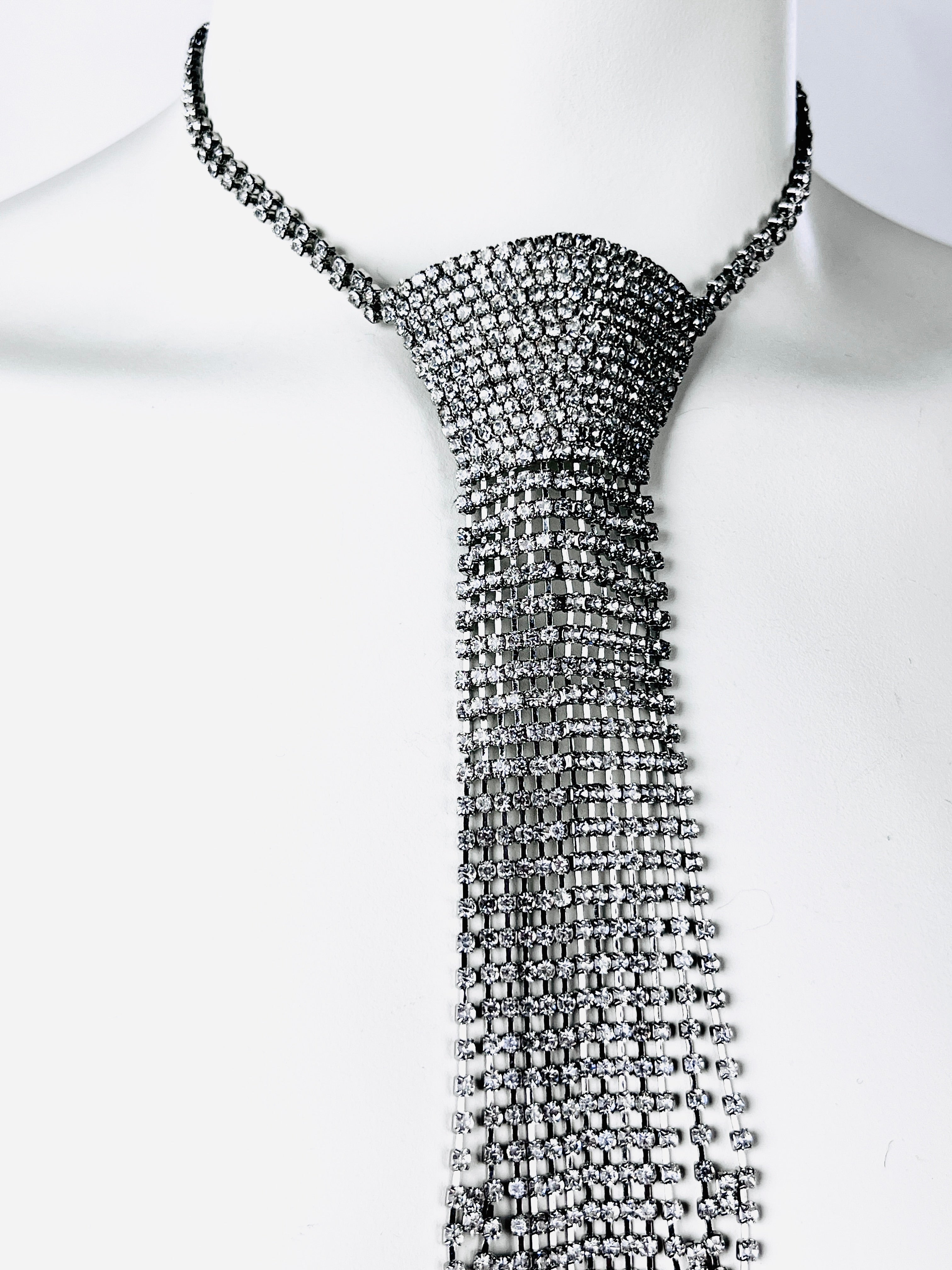 ◆VINTAGE HOLLYWOOD◆ Lump Knotted NecklaceVH25NNNE111V VH24 Unity Necklace, White Enamel – David Webb