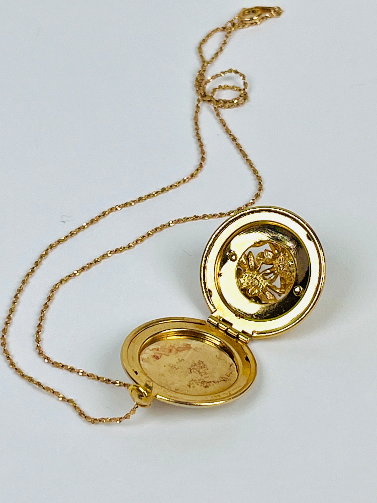 Vintage Sculptural Floral Locket