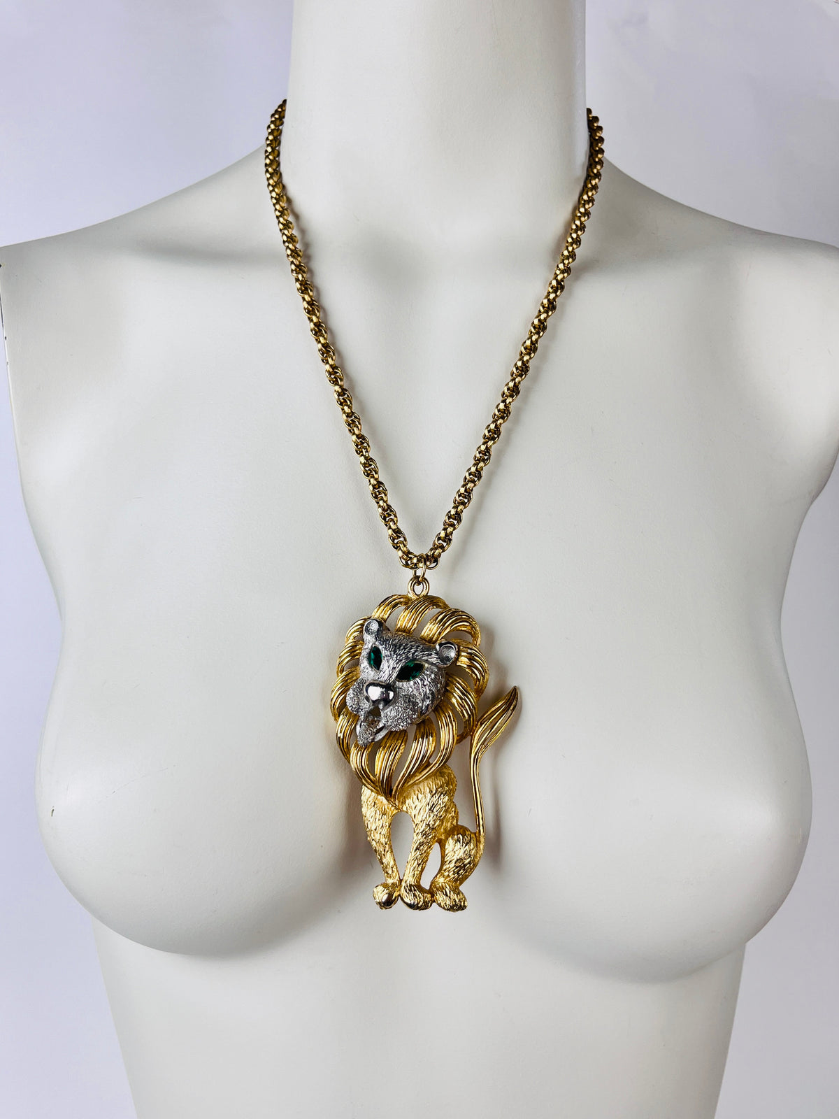 Vintage 1960s Lion Necklace