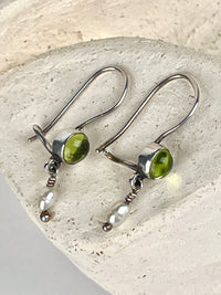 Vintage Sterling Peridot & Pearl Earrings