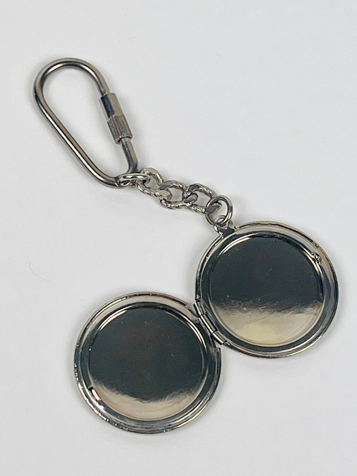 Vintage Flower Engraved Locket Keychain