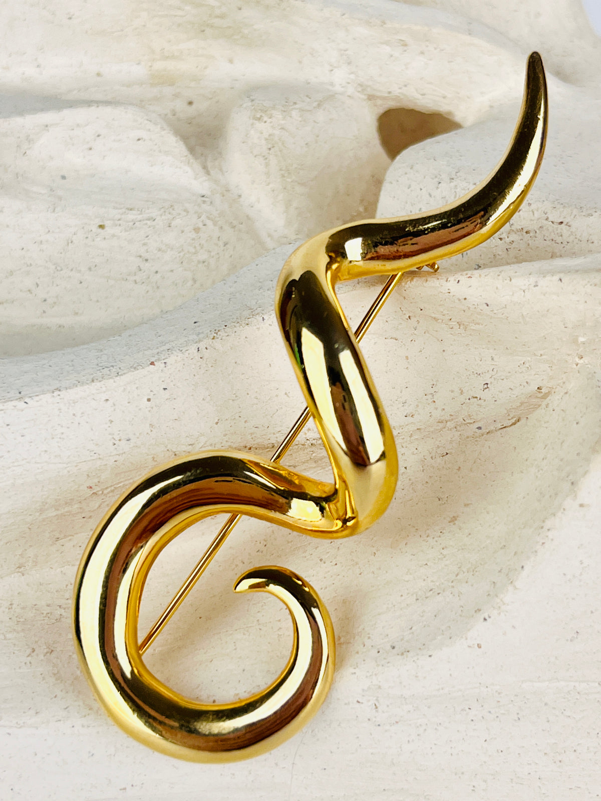 Vintage Gold Tone Spiral Brooch