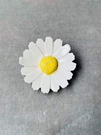 Vintage Ceramic Daisy Brooch