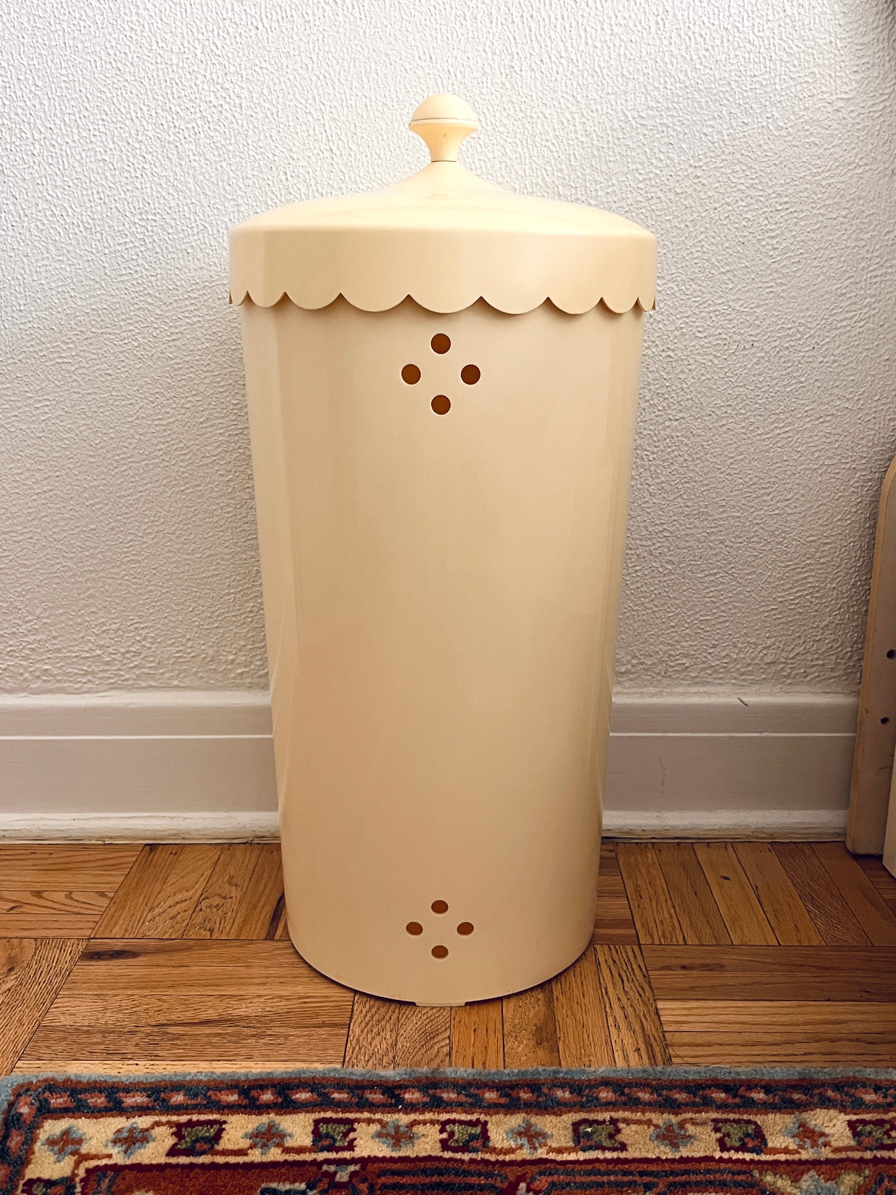 Mid-Century Laundry Hamper – Dovetail